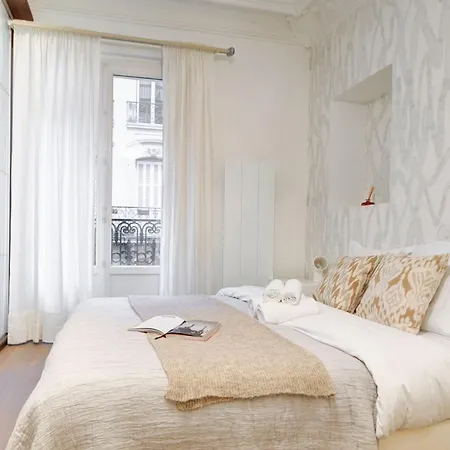 شقة Bnbnova - 3br - Arc De Triomphe & Theatre Marigny *